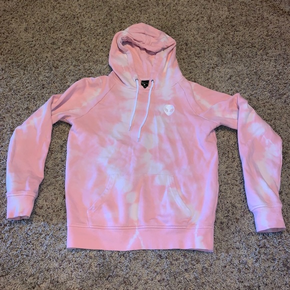 Zumiez Tops - Light pink sweatshirt